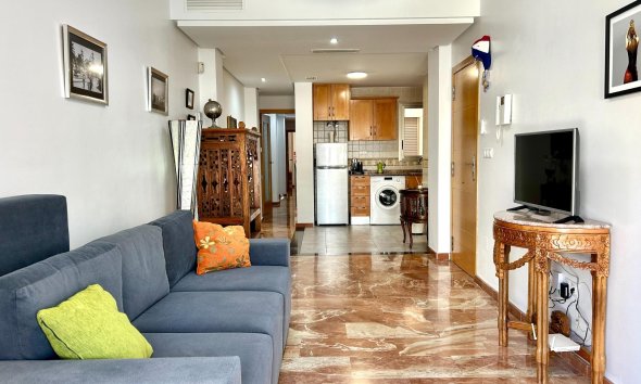 Revente - Apartment -
Torrevieja - Centro