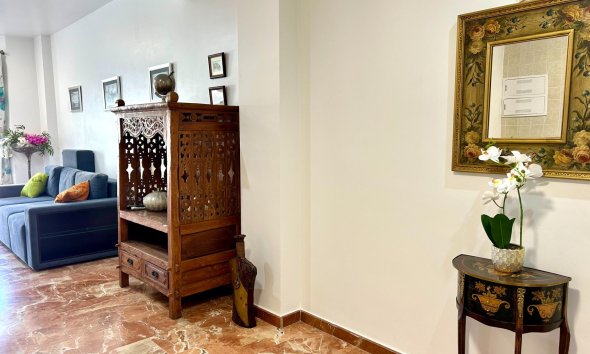 Revente - Apartment -
Torrevieja - Centro