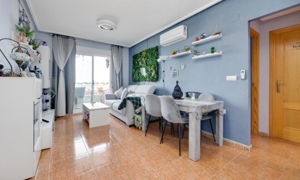 Revente - Apartment -
Torrevieja - Centro