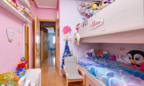 Revente - Apartment -
Torrevieja - Centro