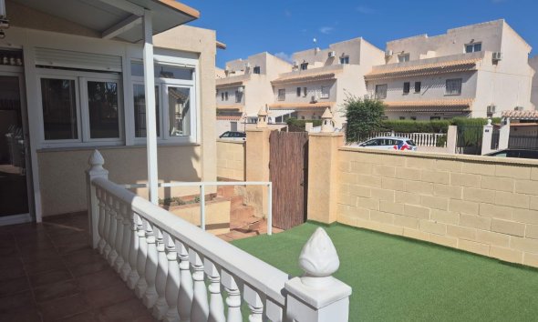 Reventa - Semi Detached -
Orihuela Costa - Playa Flamenca