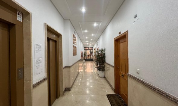 Reventa - Apartment -
Torrevieja - Centro