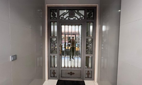 Reventa - Apartment -
Torrevieja - Centro