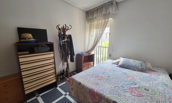 Revente - Apartment -
Torrevieja - Centro