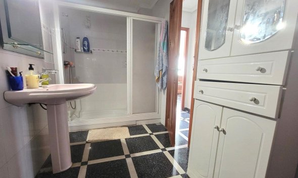 Revente - Apartment -
Torrevieja - Centro