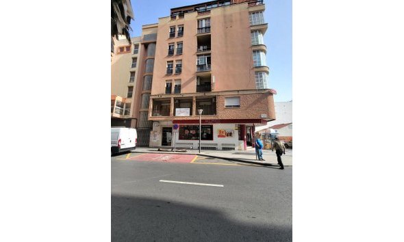 Revente - Apartment -
Torrevieja - Centro