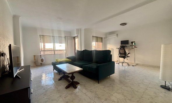 Revente - Apartment -
Torrevieja