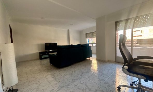 Revente - Apartment -
Torrevieja