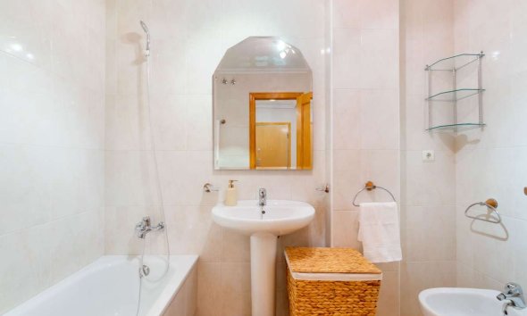 Revente - Apartment -
Torrevieja - Costa Blanca