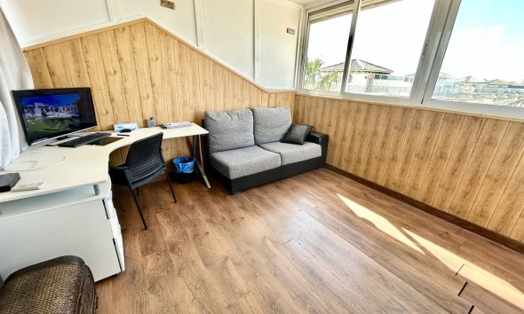 Revente - Apartment -
Punta Prima - Costa Blanca