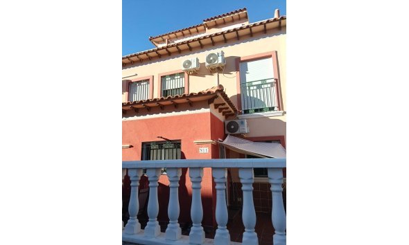 Reventa - Town House -
Torrevieja - Torretas