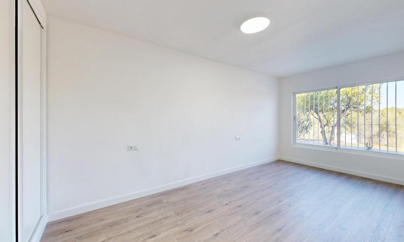 Resale - Bungalow -
Villamartin - Costa Blanca