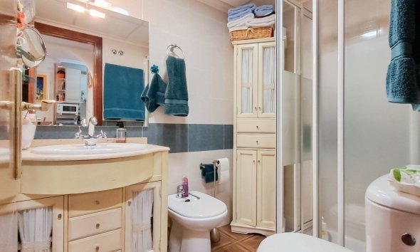 Resale - Apartment -
Torrevieja - Parque Acuático - Sector 25