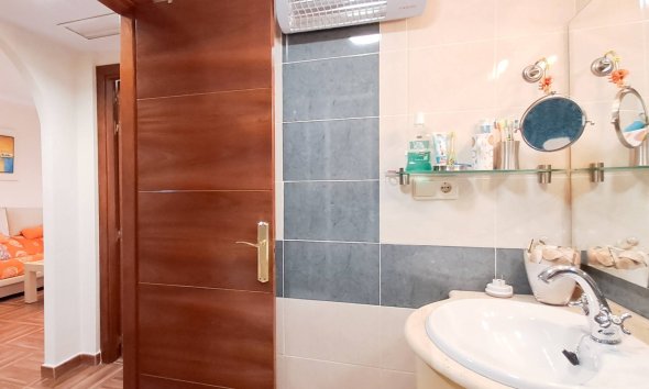 Resale - Apartment -
Torrevieja - Parque Acuático - Sector 25