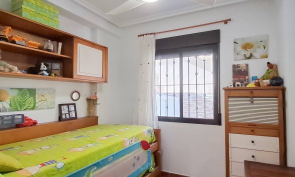 Resale - Apartment -
Torrevieja - Parque Acuático - Sector 25