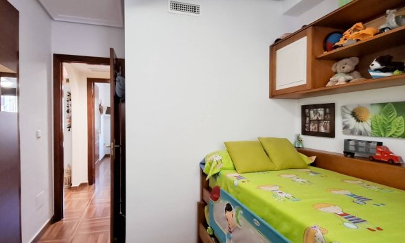 Resale - Apartment -
Torrevieja - Parque Acuático - Sector 25