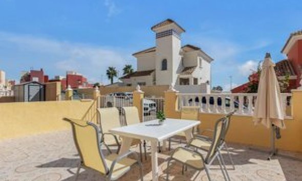 Revente - Semi Detached -
Orihuela Costa
