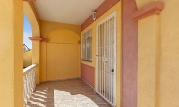 Revente - Semi Detached -
Orihuela Costa