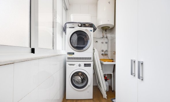 Revente - Apartment -
Torrevieja - Centro