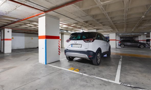 Revente - Apartment -
Torrevieja - Centro