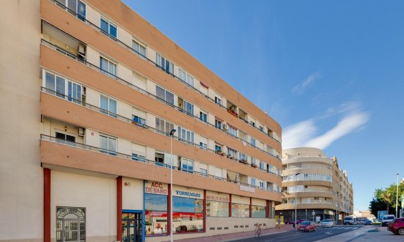 Revente - Apartment -
Torrevieja - Centro