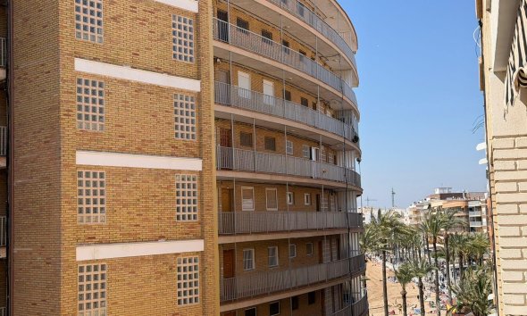 Resale - Apartment -
Torrevieja - Playa del Cura