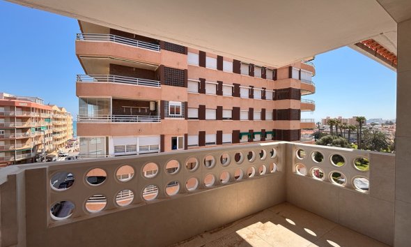 Resale - Apartment -
Torrevieja - Costa Blanca