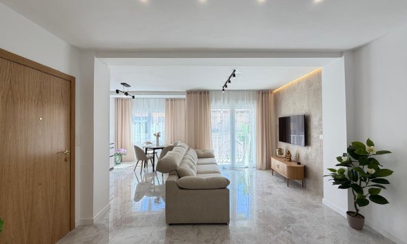 Resale - Penthouse -
Torrevieja - Estacion De Autobuses