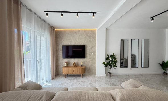 Resale - Penthouse -
Torrevieja - Estacion De Autobuses