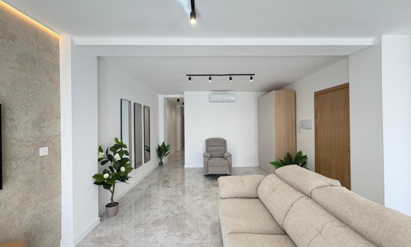 Resale - Penthouse -
Torrevieja - Estacion De Autobuses