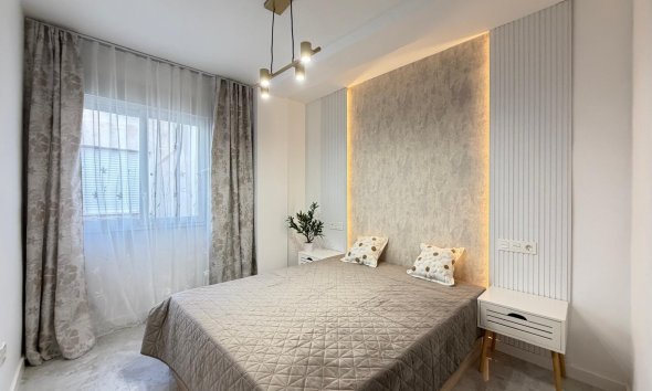 Resale - Penthouse -
Torrevieja - Estacion De Autobuses