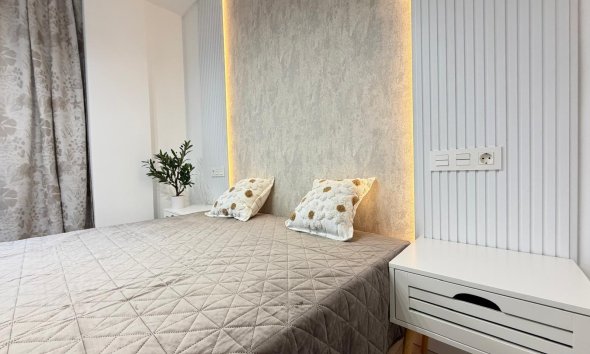 Resale - Penthouse -
Torrevieja - Estacion De Autobuses