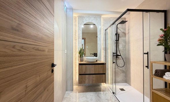 Resale - Penthouse -
Torrevieja - Estacion De Autobuses