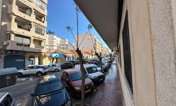 Resale - Apartment -
Torrevieja