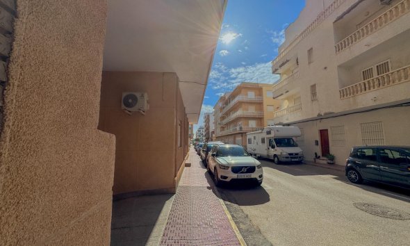 Resale - Apartment -
Torrevieja - La Mata Pueblo