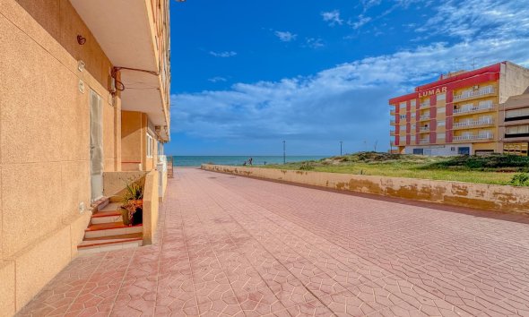 Resale - Apartment -
Torrevieja - La Mata Pueblo