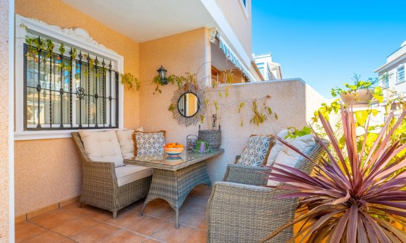 Resale - Town House -
Orihuela Costa - La Regia