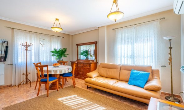 Resale - Town House -
Orihuela Costa - La Regia