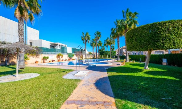 Resale - Town House -
Orihuela Costa - La Regia