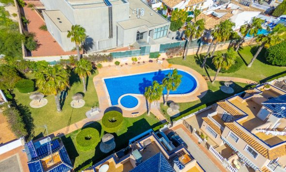 Resale - Town House -
Orihuela Costa - La Regia
