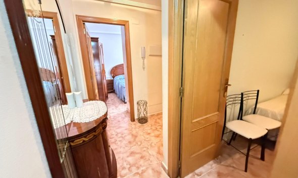 Resale - Apartment -
Torrevieja - Playa del Cura