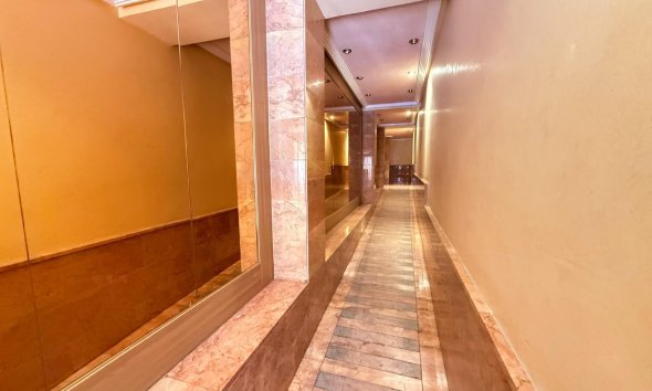 Resale - Apartment -
Torrevieja - Playa del Cura