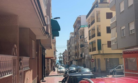 Resale - Apartment -
Torrevieja - Playa del Cura