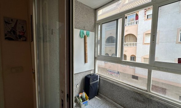 Revente - Apartment -
Torrevieja - Estacion De Autobuses