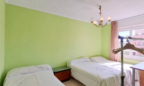 Revente - Attique -
Torrevieja - Playa De Los Naufragos