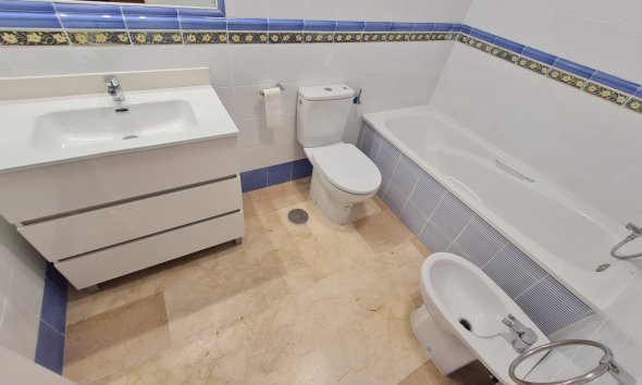 Resale - Bungalow -
Villamartin - Costa Blanca