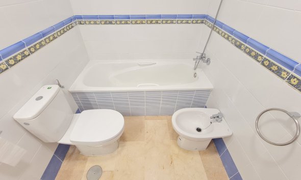 Resale - Bungalow -
Villamartin - Costa Blanca