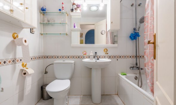 Resale - Bungalow -
Orihuela Costa - Costa Blanca