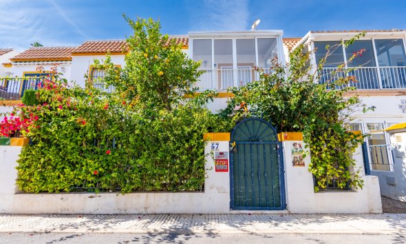 Resale - Bungalow -
Orihuela Costa - Costa Blanca