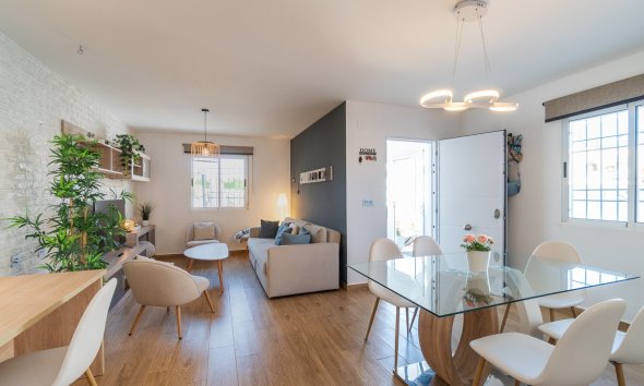 Revente - Town House -
Torrevieja - Costa Blanca